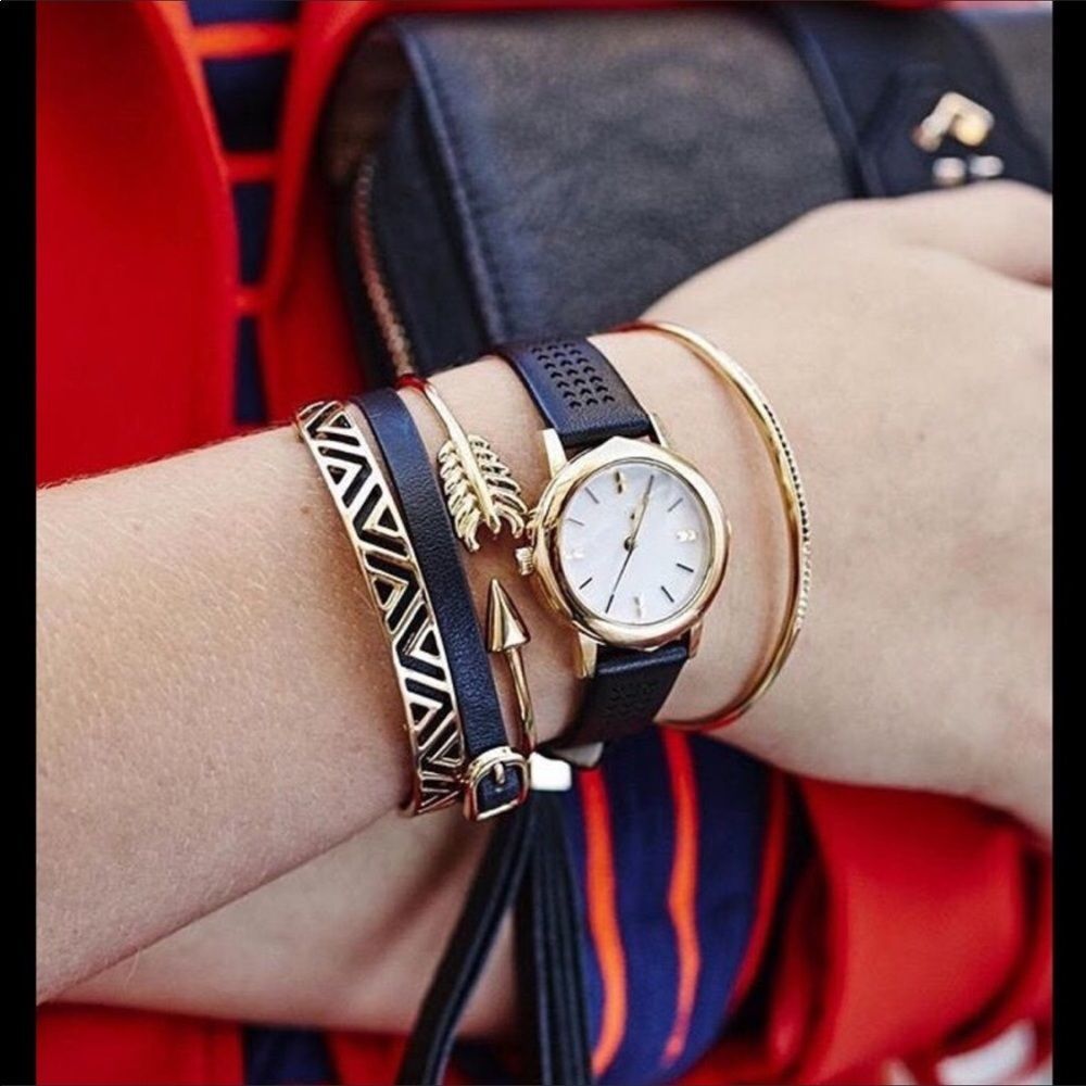 Stella & Dot Gilded Arrow Bangle